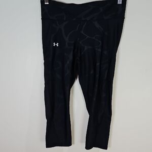Under Armour Black Camo Athletic Capri Leggings